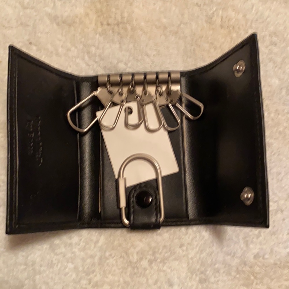 NWT BOSCA LUXURY LEATHER CLASSIC 6 HOOK KEYCASE